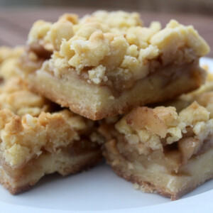 Apple Shortbread with Crumb Topping