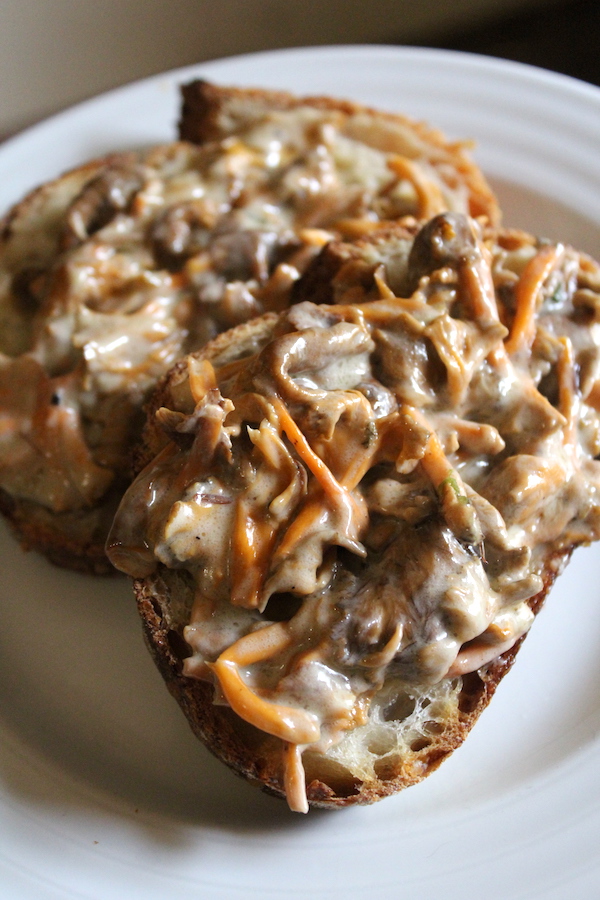 Chanterelle Cream Toasts