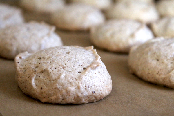 German Hazelnut Macarons (Haselnussmakronen)