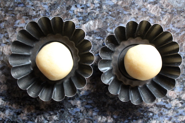 Sandbakkel Dough in Tins