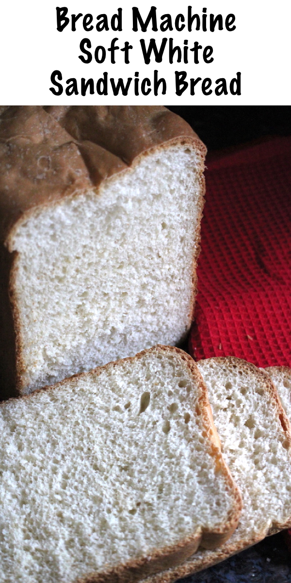 Bread Machine White Bread ~ Pane bianco morbido per panini appena sfornato nella macchina del pane a casa. Ricetta semplice per il pane bianco di tutti i giorni fatto a casa con la macchina del pane.