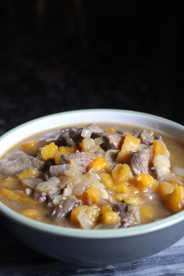 Kayisi Yahnisi ~ Turkish Lamb and Apricot Stew