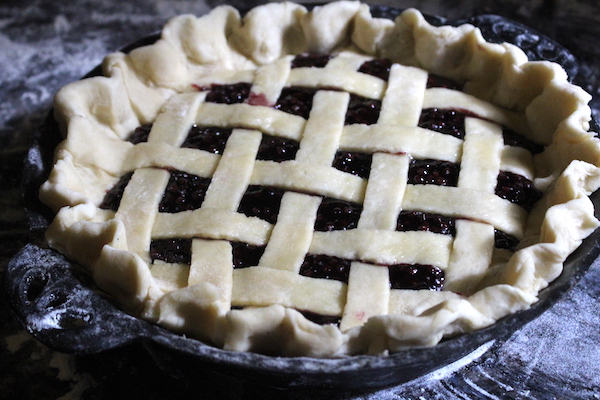 elderberry pie before baking