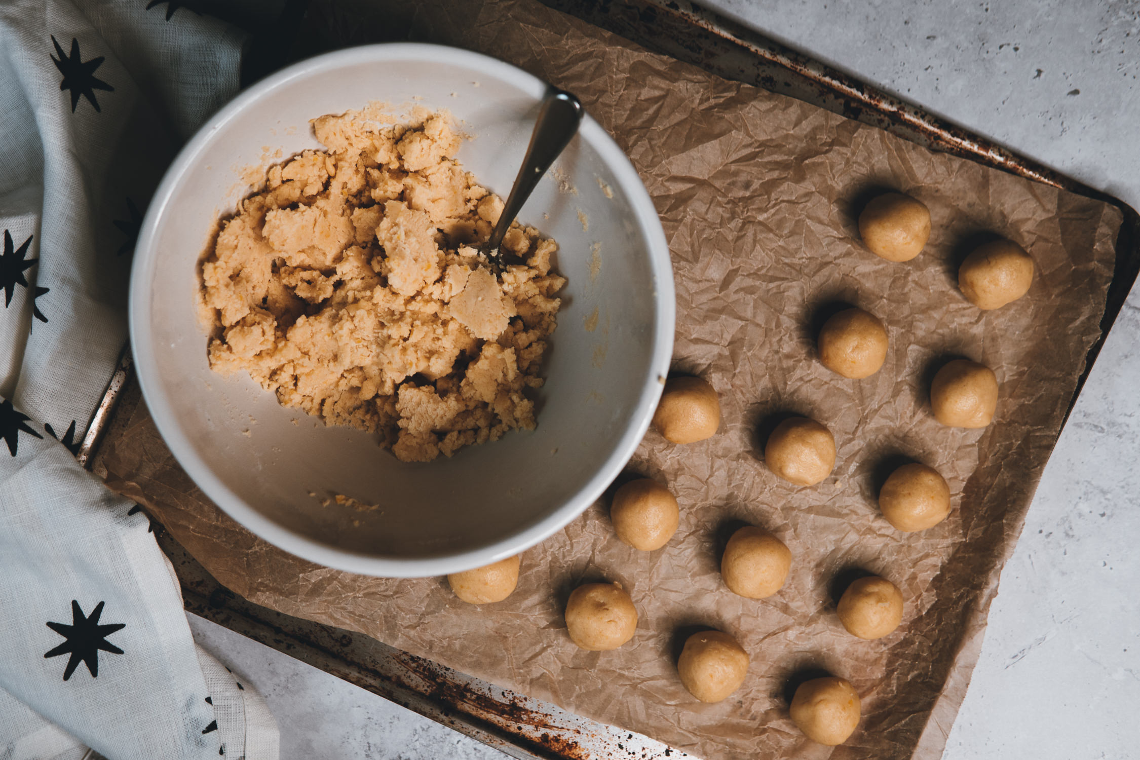 Drømmer (Norwegian Browned Butter Cookies)