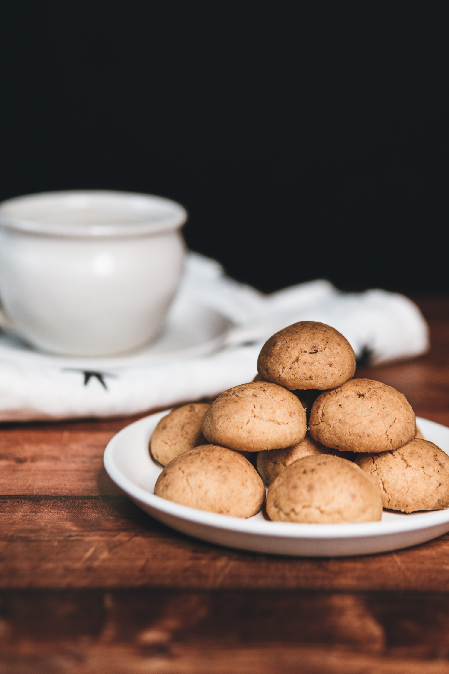 Drømmer (Norwegian Browned Butter Cookies)