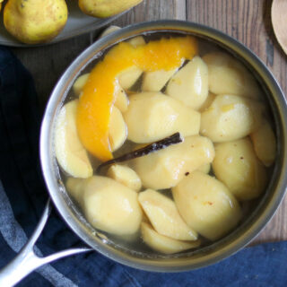 Poaching quince