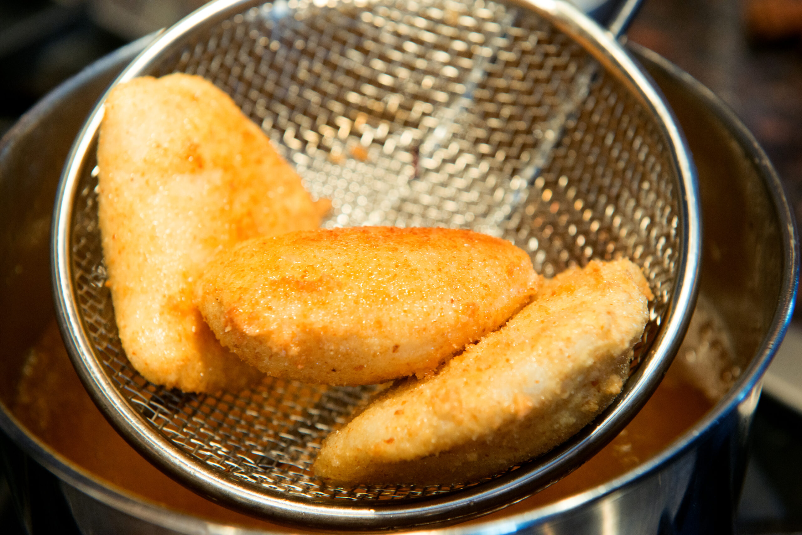 Frying Portuguese Rissois